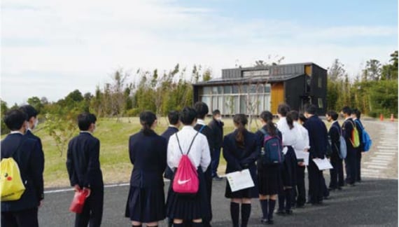 技術研究所見学ツアー